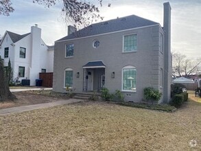 Building Photo - 2556 Boyd Ave
