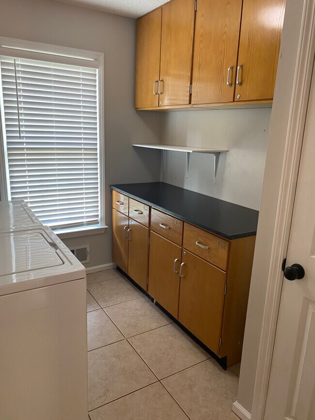 Foto del edificio - 2982 Edenberry Ln NW