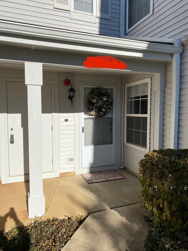 Front entrance - 2588 Dickens Ct
