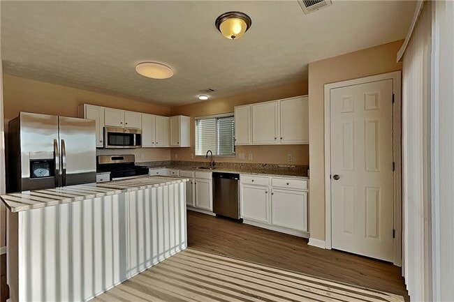 Building Photo - 108 Silver Bow Ln