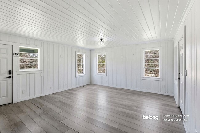 Building Photo - 16079 SE Janet St