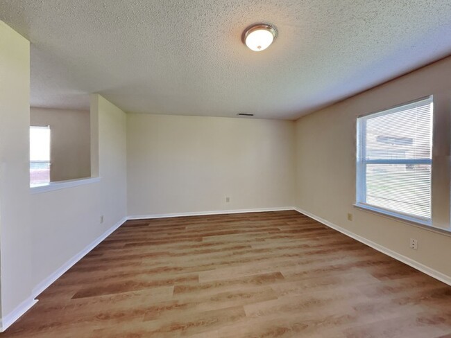 Foto del edificio - 9140 Amberleigh Dr