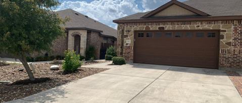 Building Photo - 720 Creekside Cir