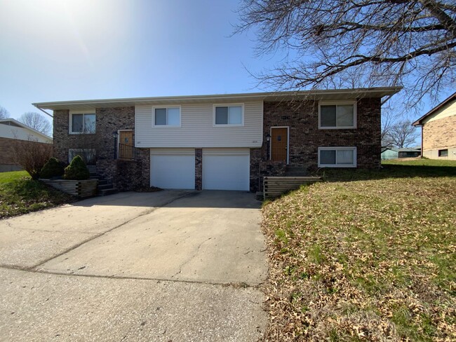 Building Photo - 1801-1803 Garden Dr