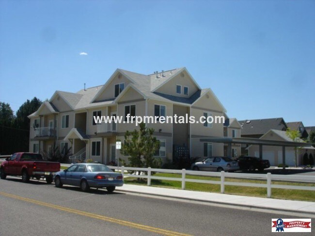 Foto del edificio - SUPER CUTE 1 Bed1 Bath W/D Included