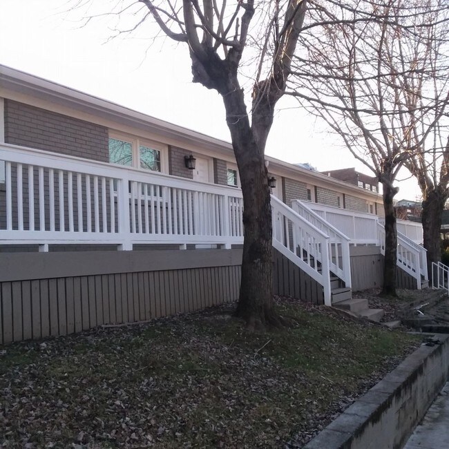 Building Photo - Belmont-Vandy-Music Row Area. WasherDryer.