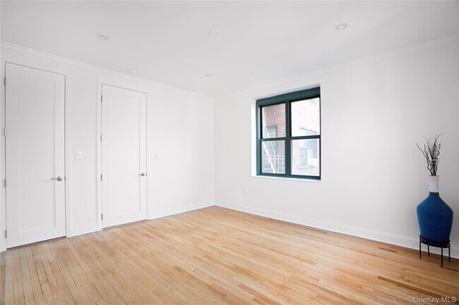 Foto del edificio - 34-40-40 79th St