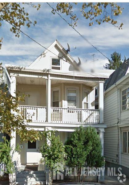 Building Photo - 606 Cornell St