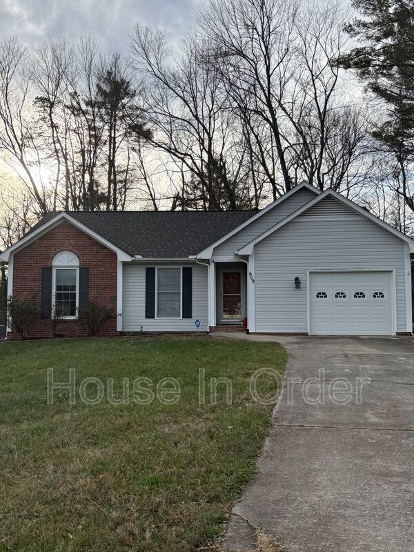 Foto principal - 609 Woodberry Ct