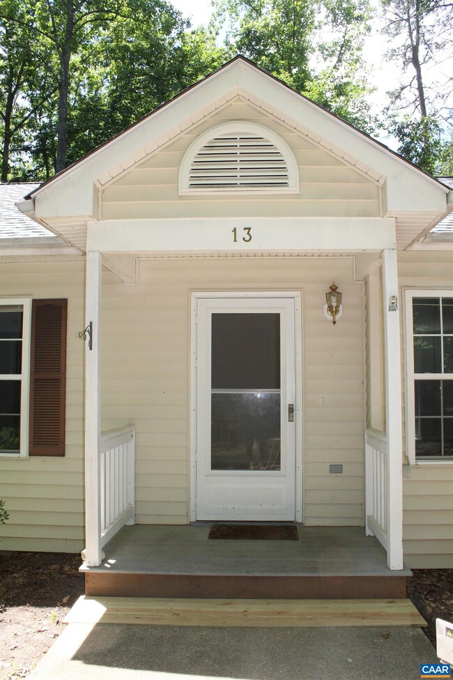 Building Photo - 13 Buck Island Rd
