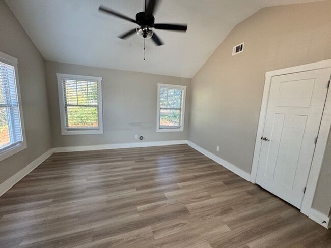 Foto del edificio - 515 Boulevard