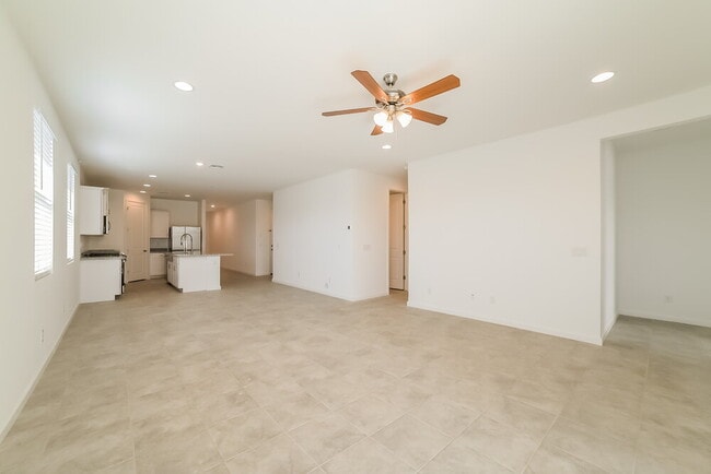 Building Photo - 11019 W Luxton Ln