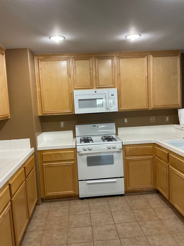 Foto principal - 3 bedroom 2 bath in Moreno Valley