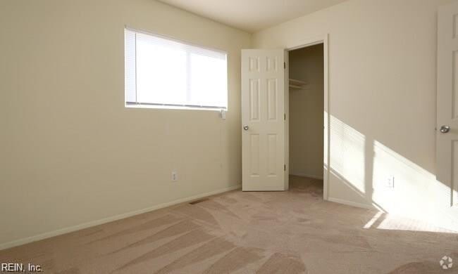 Building Photo - 165 Delmar Ln