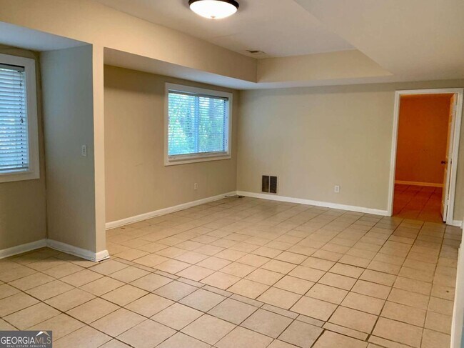 Foto del edificio - 5931 Kay Dr NW