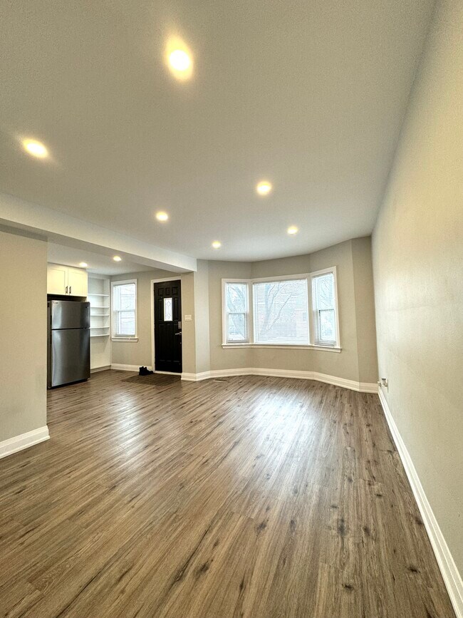 Photo du bâtiment - Unit 1-233 East 14th Street Hamilton Ontario L9A 4B7
