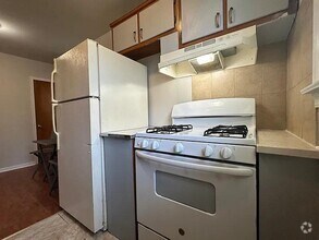 Building Photo - 6536 Crescentville Rd
