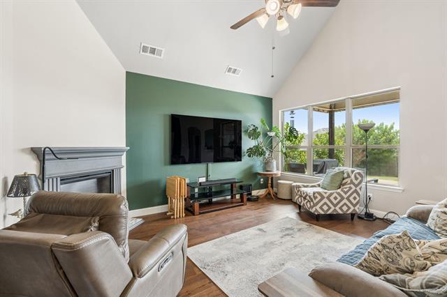 Foto del edificio - 127 Hillcrest Way