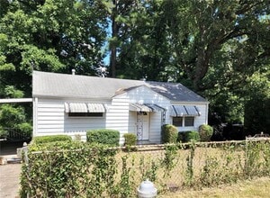 Building Photo - 6279 Susan Ln