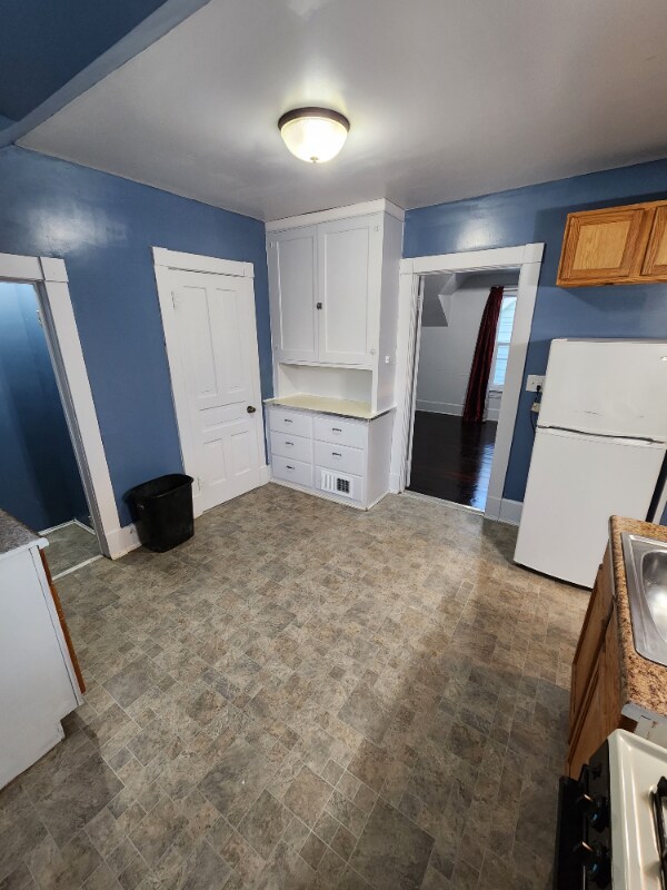 Foto principal - 807 English St