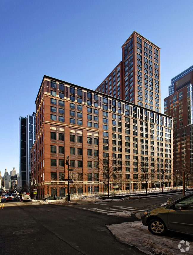 Building Photo - Tribeca Bridge Tower