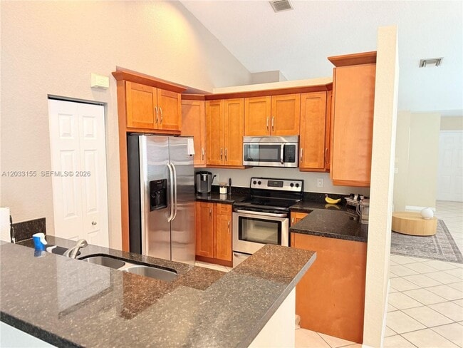 Building Photo - 1530 Canary Island Dr