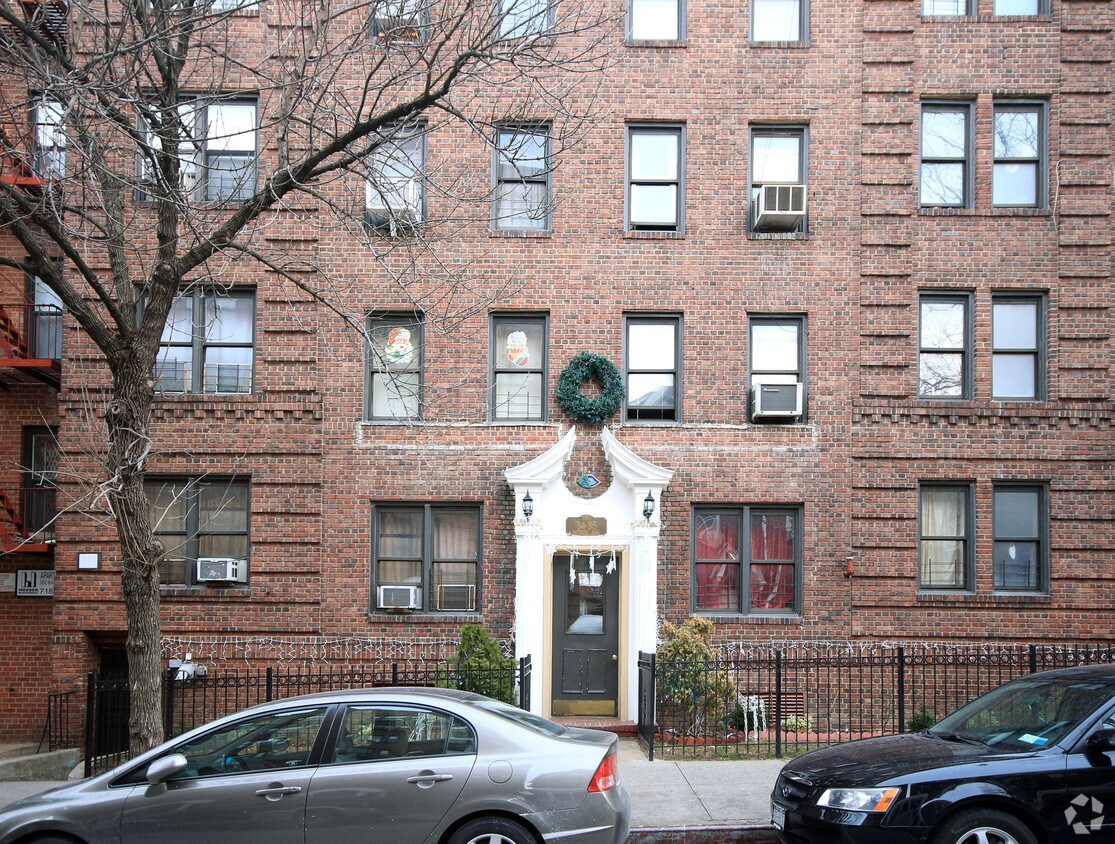74th St - 34-35 74th St