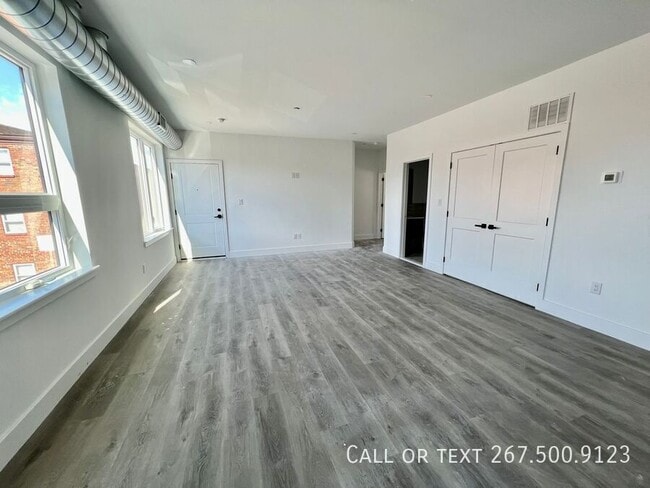 Building Photo - 1843 Hartranft St