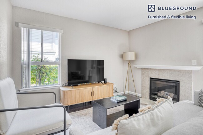 Building Photo - 940 Willowleaf Dr