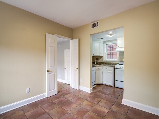 Foto del edificio - 116 12th St NE
