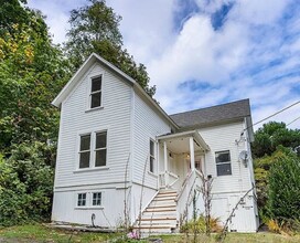 Building Photo - 3724 Grand Ave