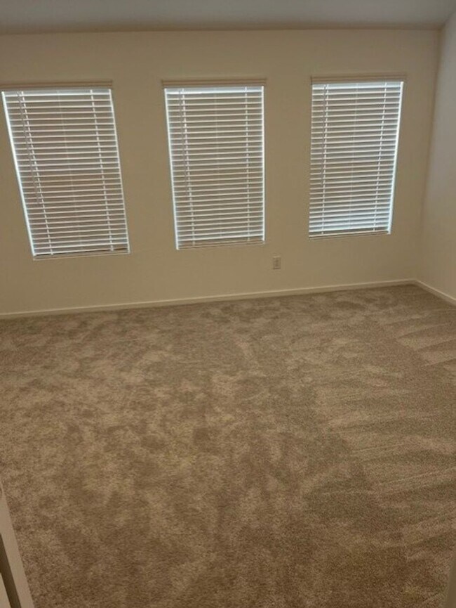 Foto del edificio - Charming 4BR Brand New House in League City
