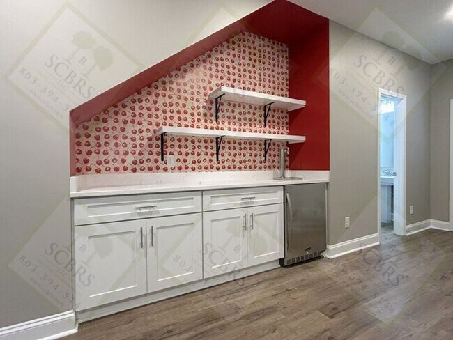 Building Photo - Modern 6-bedroom, 5-bath homes Just 8 Bloc...