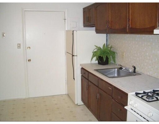 Primary Photo - 377 Wilder St