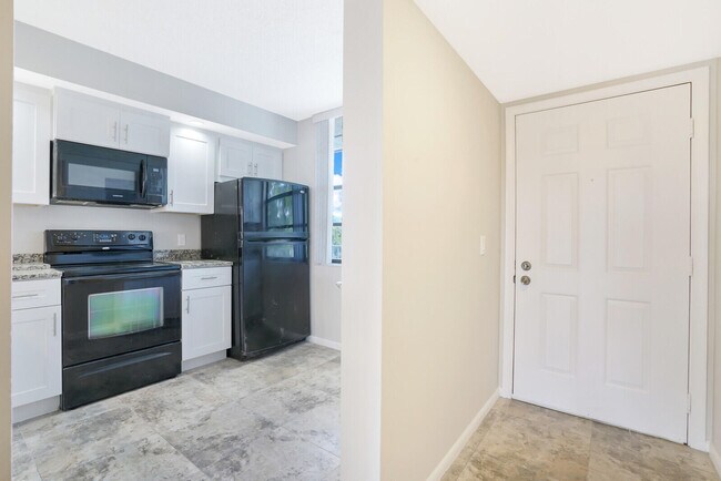 Building Photo - 3636 Whitehall Dr