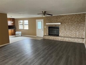 Building Photo - 1541 S State Hwy 78