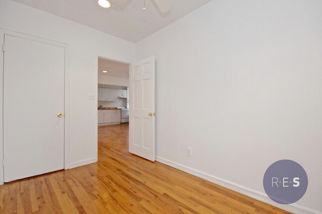 Foto del edificio - 400 4th Ave