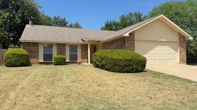 Building Photo - 7524 Blue Sage Cir