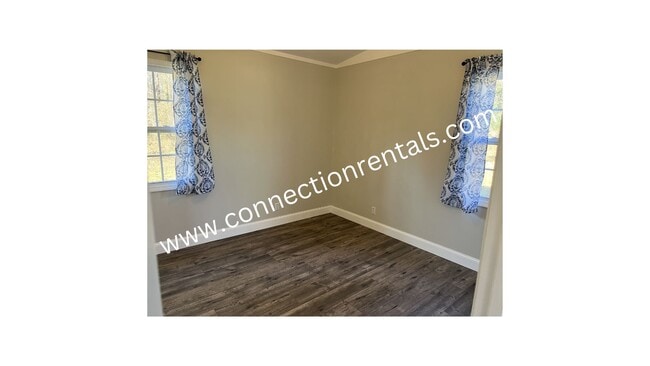 Building Photo - Great 3 bed 1 bath home in Dalton