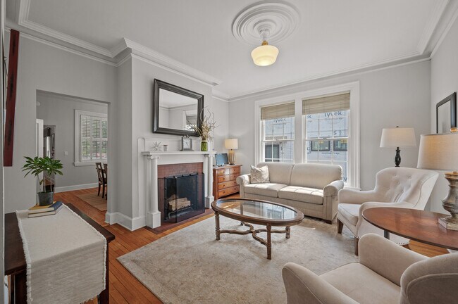 Sala de estar - 603 5th St SE