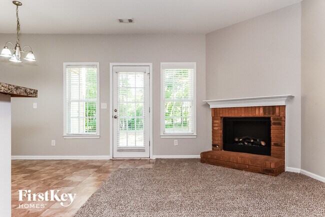 Foto del edificio - 10146 Benton Woods Dr