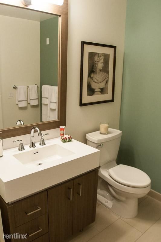 Building Photo - 330 E North Water St