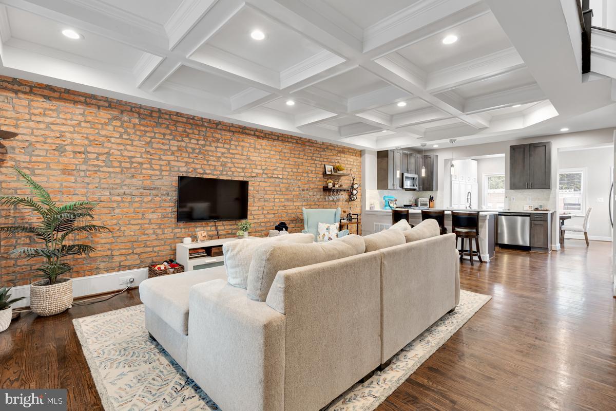 Foto principal - 4011 13th St NW