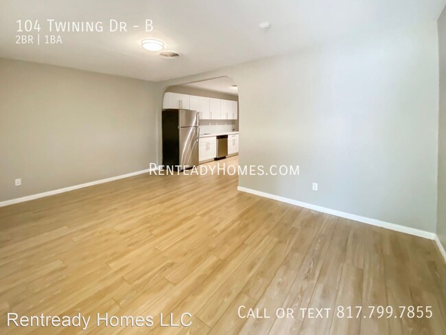 Building Photo - 2 br, 1 bath House - 104 Twining Dr Unit B