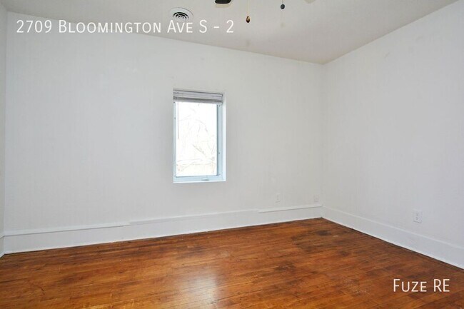 Foto del edificio - 2709 Bloomington Ave