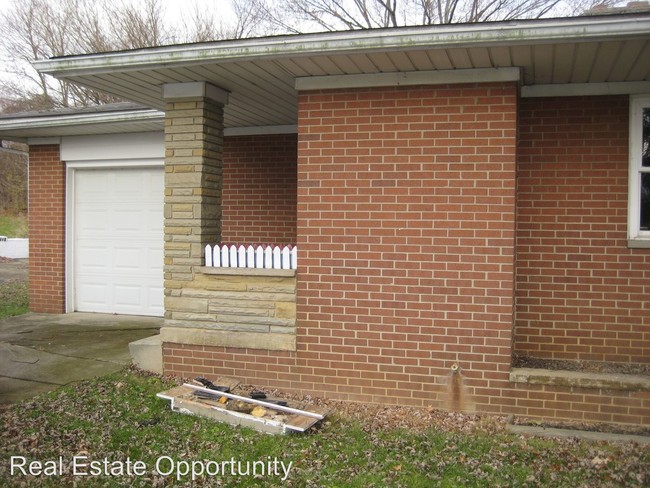 Building Photo - 3 br, 1 bath House - 7431 Africa Road