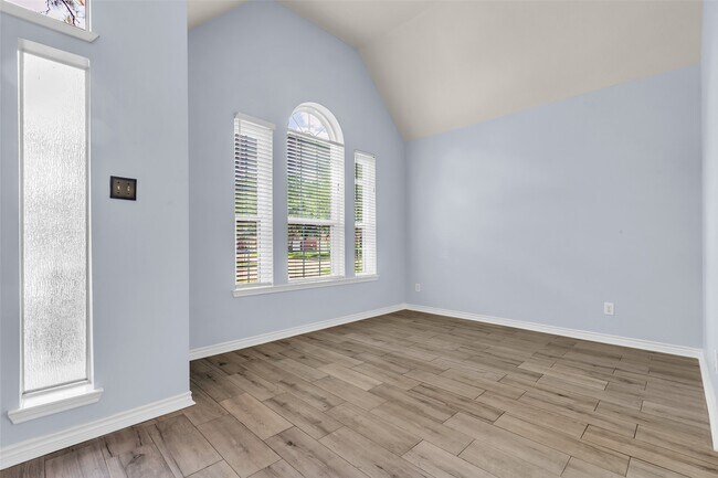 Foto del edificio - 30114 Thorsby Dr
