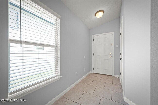 Building Photo - 705 Rembrandt Ave