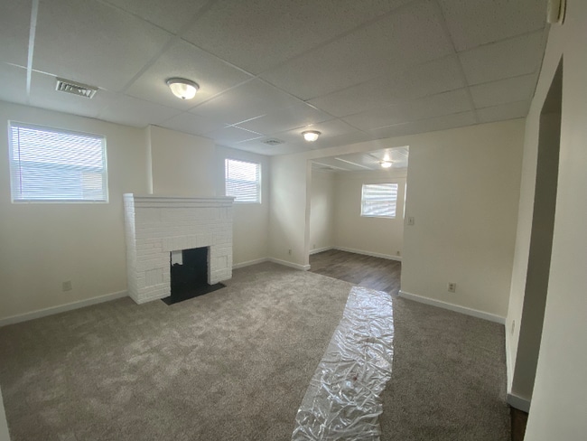 1328 Broadway Ave