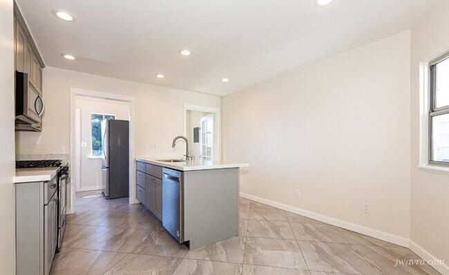 Foto del edificio - 4223 23rd St